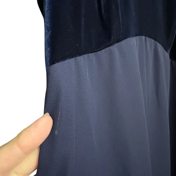 Arianna by Teresa Page Navy Velvet Top Long Formal Dress Size 8 - Picture 5 of 13